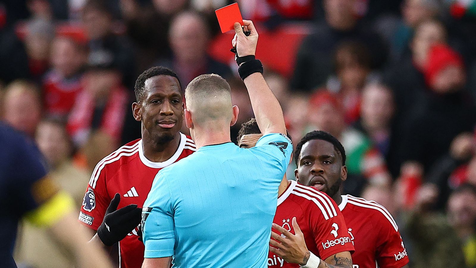 Nottingham Forest boss Nuno Espirito Santo asks why VAR can’t overturn second yellow cards after Willy Boly’s contentious dismissal | Football News